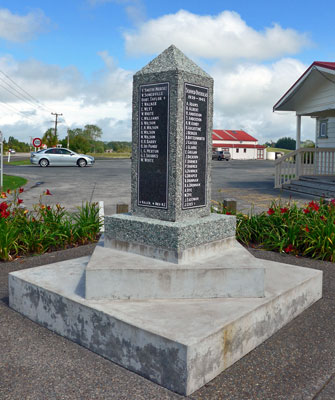 Kaukapakapa WWII Memorial Cenotaph